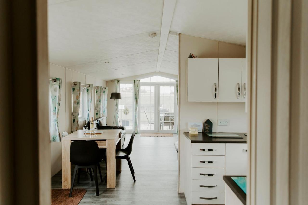 Fairview Farm Holiday Accommodation 14 Luxury Lodges, Cabins, Dog Friendly, Suitable For Couples, Families And Groups, Wedding Guests , Corporate Events, Sleeps 2-65 Guests In Ravenshead, Nottingham Near Sherwood Forest, Set In 88 Acres Екстериор снимка