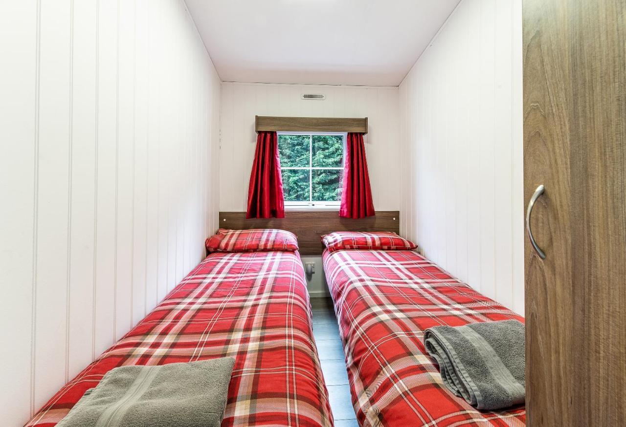 Fairview Farm Holiday Accommodation 14 Luxury Lodges, Cabins, Dog Friendly, Suitable For Couples, Families And Groups, Wedding Guests , Corporate Events, Sleeps 2-65 Guests In Ravenshead, Nottingham Near Sherwood Forest, Set In 88 Acres Екстериор снимка