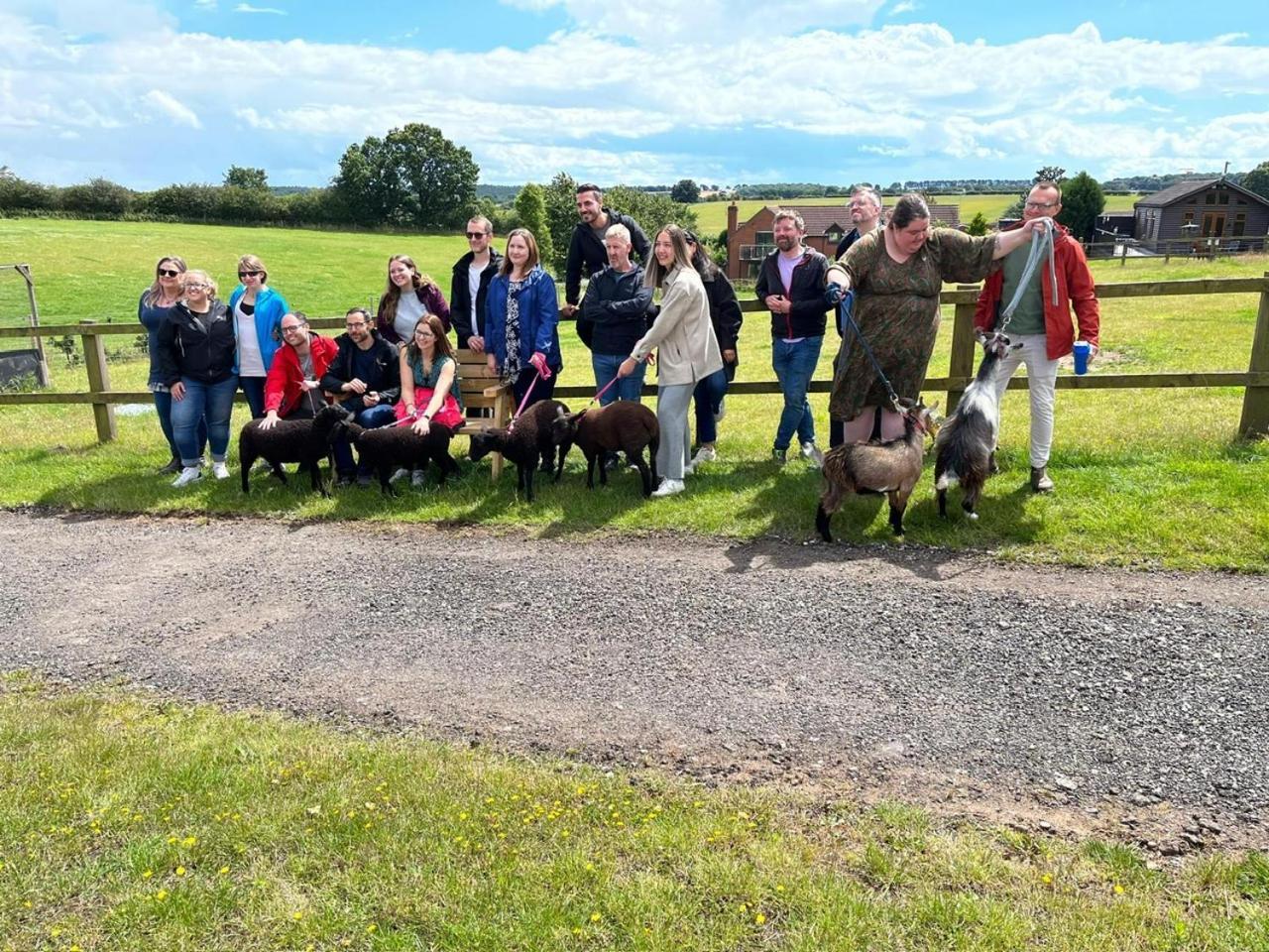 Fairview Farm Holiday Accommodation 14 Luxury Lodges, Cabins, Dog Friendly, Suitable For Couples, Families And Groups, Wedding Guests , Corporate Events, Sleeps 2-65 Guests In Ravenshead, Nottingham Near Sherwood Forest, Set In 88 Acres Екстериор снимка