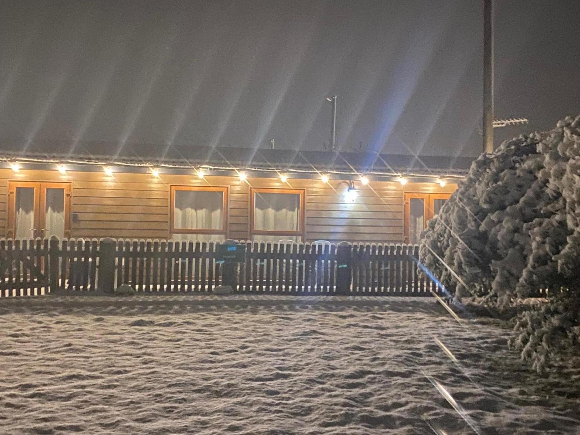 Fairview Farm Holiday Accommodation 14 Luxury Lodges, Cabins, Dog Friendly, Suitable For Couples, Families And Groups, Wedding Guests , Corporate Events, Sleeps 2-65 Guests In Ravenshead, Nottingham Near Sherwood Forest, Set In 88 Acres Екстериор снимка