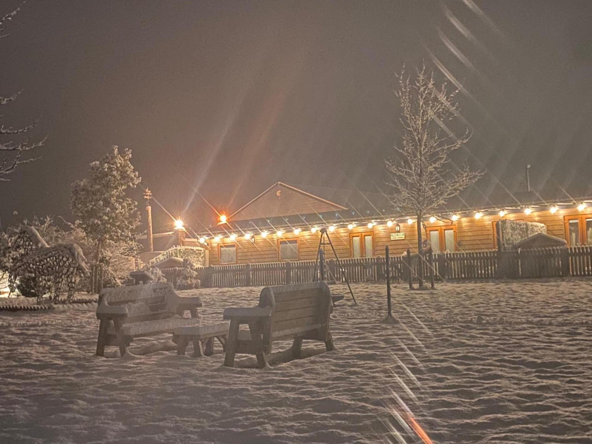 Fairview Farm Holiday Accommodation 14 Luxury Lodges, Cabins, Dog Friendly, Suitable For Couples, Families And Groups, Wedding Guests , Corporate Events, Sleeps 2-65 Guests In Ravenshead, Nottingham Near Sherwood Forest, Set In 88 Acres Екстериор снимка