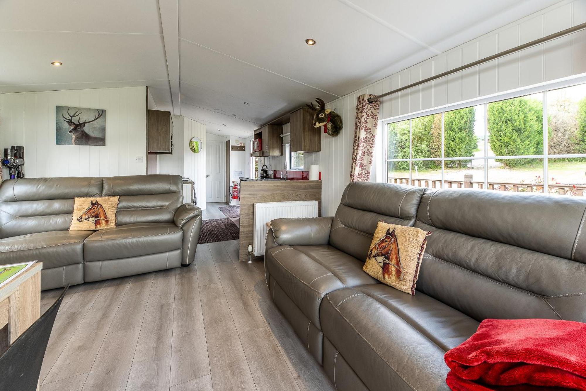 Fairview Farm Holiday Accommodation 14 Luxury Lodges, Cabins, Dog Friendly, Suitable For Couples, Families And Groups, Wedding Guests , Corporate Events, Sleeps 2-65 Guests In Ravenshead, Nottingham Near Sherwood Forest, Set In 88 Acres Екстериор снимка