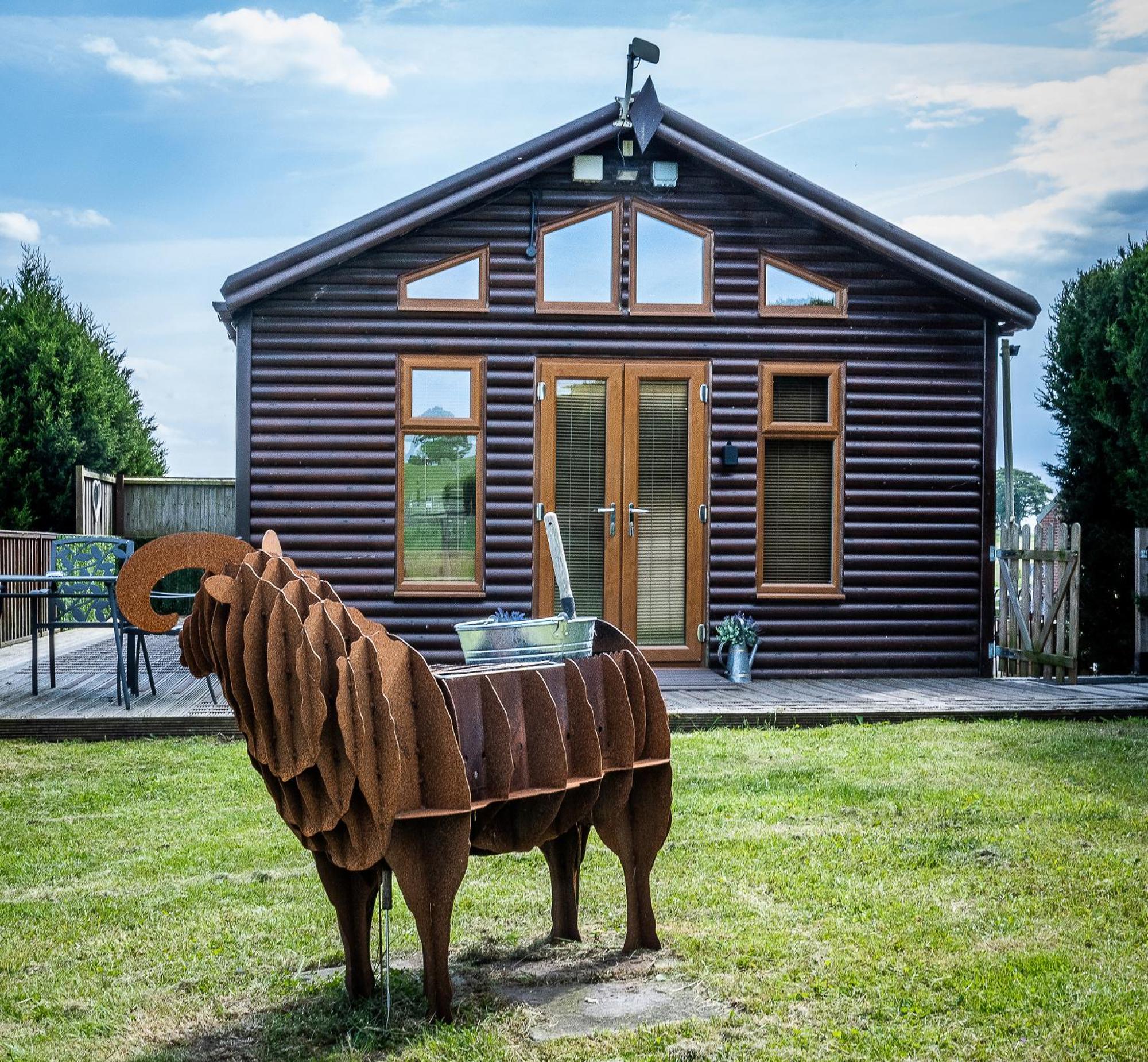Fairview Farm Holiday Accommodation 14 Luxury Lodges, Cabins, Dog Friendly, Suitable For Couples, Families And Groups, Wedding Guests , Corporate Events, Sleeps 2-65 Guests In Ravenshead, Nottingham Near Sherwood Forest, Set In 88 Acres Екстериор снимка